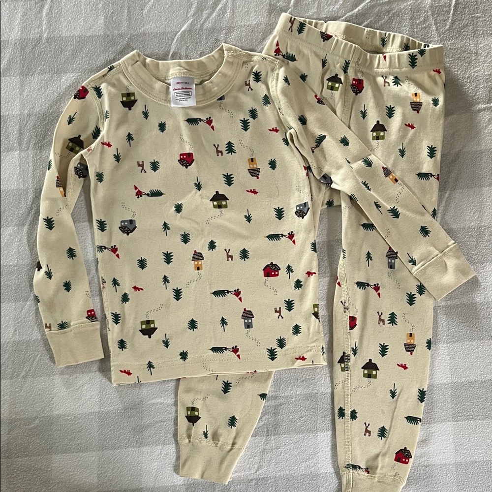 Hanna Andersson Cream Pajama Set with Fun Print